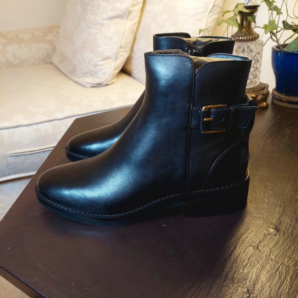 NEW! Cole Haan Women's Hampshire Buckle Black Leather Bootie Size 7B $200
